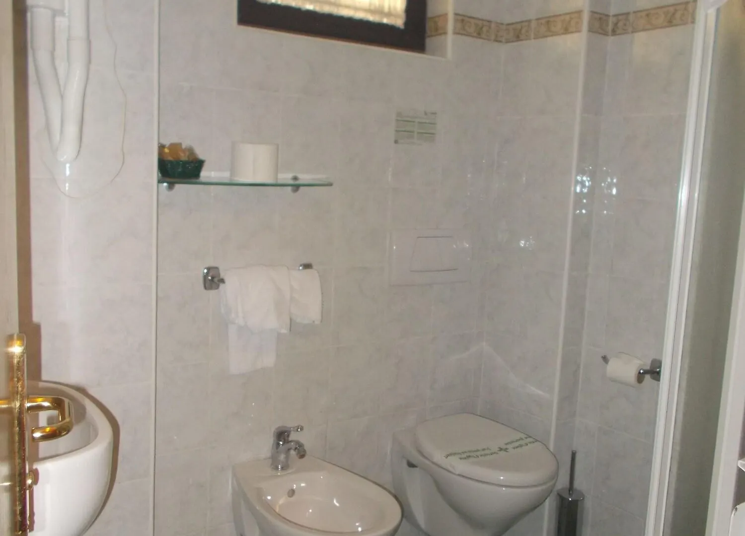 Hotel Nedy Marina di Massa Italien