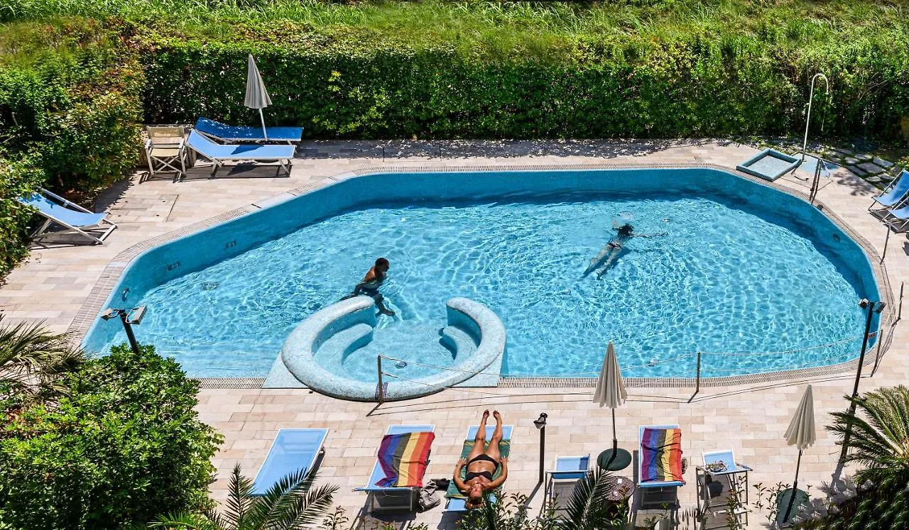 Hotel Nedy Marina di Massa