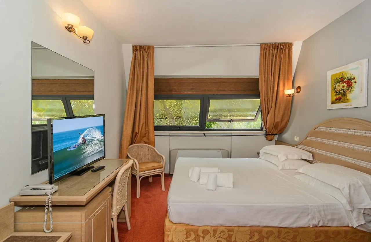 Hotel Nedy Marina di Massa 3*,