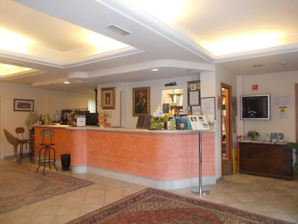 Hotel Nedy Marina di Massa 3*,  Italien